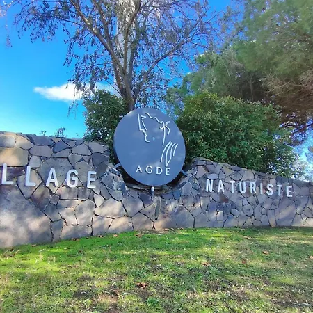 613, Port Nature 6 Au Village Naturiste אגדה